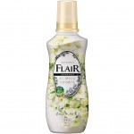 KAO Flaire Fragrance (Белый букет) Кондиционер-смягчитель для белья с антибактериальным эффектом, нежным ароматом белых цветов, 540 мл.