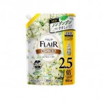 Kao Flair Fragrance Кондиционер-ополаскиватель для белья, изящный аромат белых цветов, 950 мл