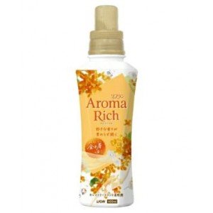LION Aroma Rich Osmanthus Кондиционер для белья с цветочным ароматом османтуса и фруктов, 400 мл